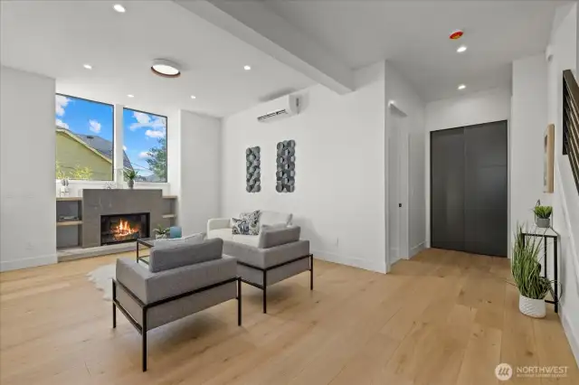 Upper unit main floor