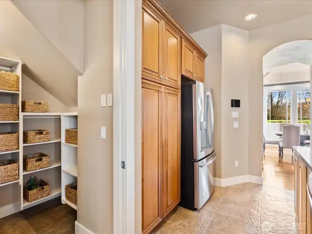 Walk-in pantry-Kitchen-main floor