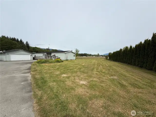 3 bd 2 bath home with bonus office and detached Garage
