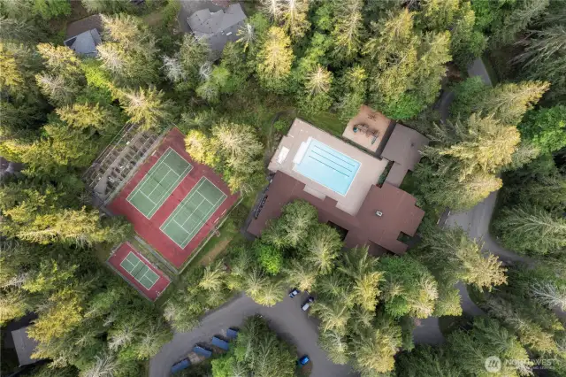 Tennis Anyone? The community gives you access to a clubhouse, playground, sports courts, and more.