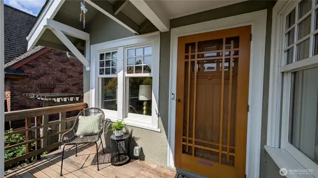 Welcome home to this happy home with a magical garden!