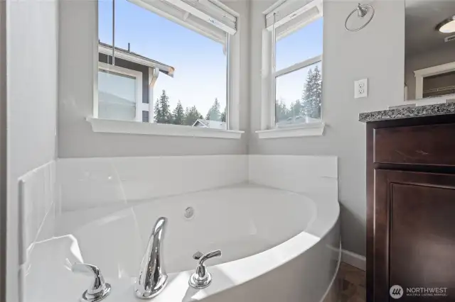 Primary soaking tub