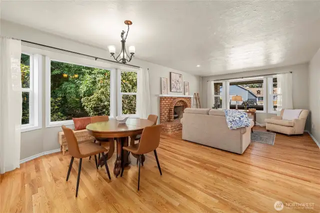 Dining living room combo with plenty of room for entertaining guest!