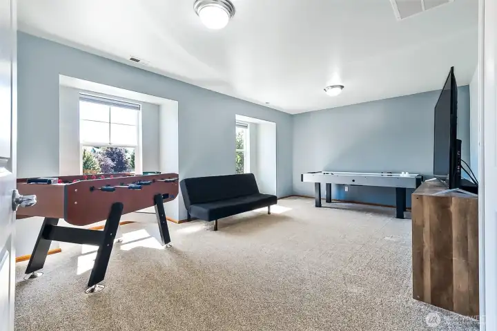This Bonus Room is a perfect flex space to meet your needs. It is an extremely large space, overlooking the front of the house.