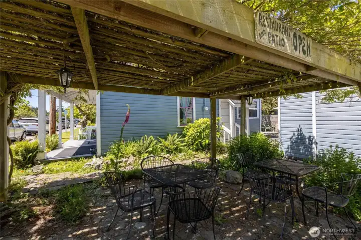 exterior common outside seating