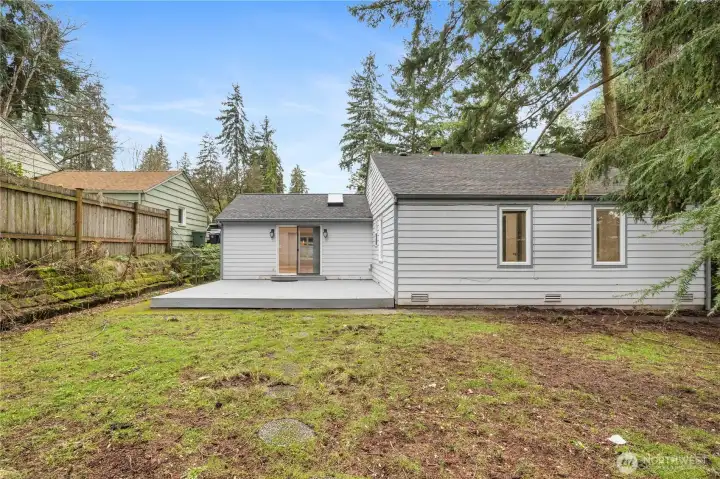 Huge flat yard, perfect for a DADU