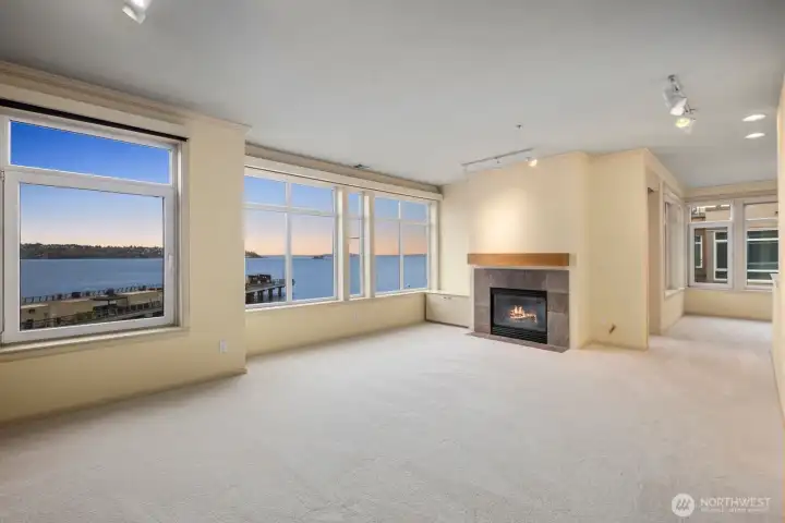 Panoramic Sound & Mountain Views f