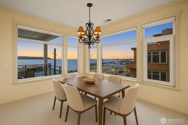 Dining Room (Virtually staged)