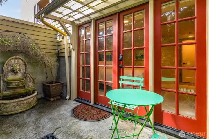 Private patio off guest suite!