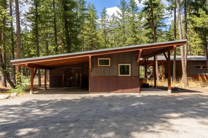 Guest house/office building with small carport & storage area