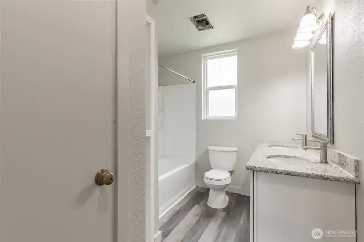 Bathroom - Main Floor