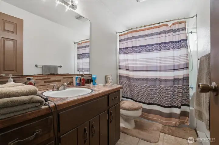 Unit B Bath...