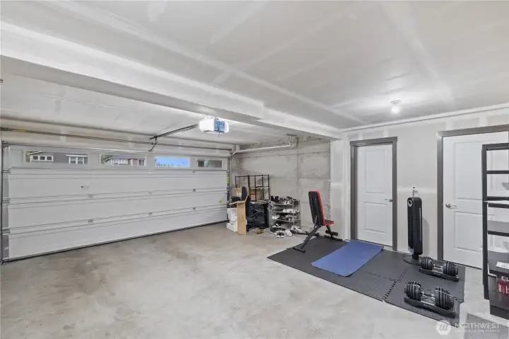 Doors are right lead to extra storage closets. Doors are right lead to extra storage closets.
