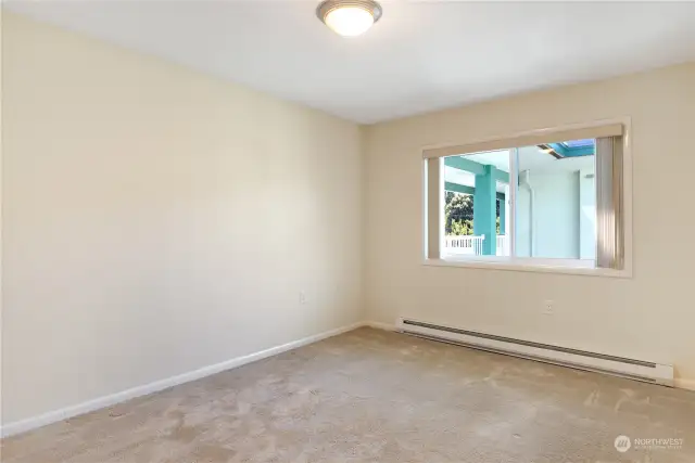 2nd bedroom