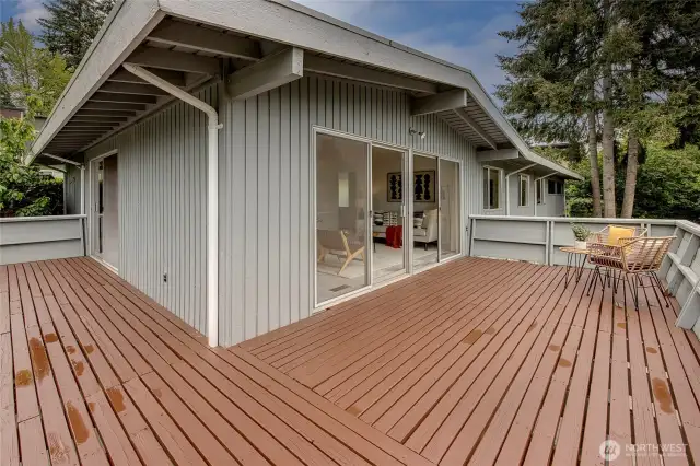 Large wrap around deck off the living and dining rooms