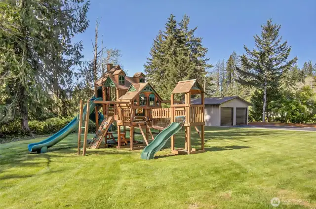 Kids play set stays with home!