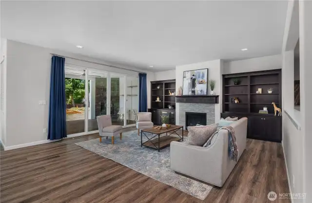 GAS FIREPLACE _ BUILT INS