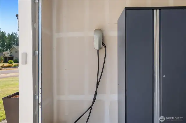 TESLA CHARGER / EV CHARGER