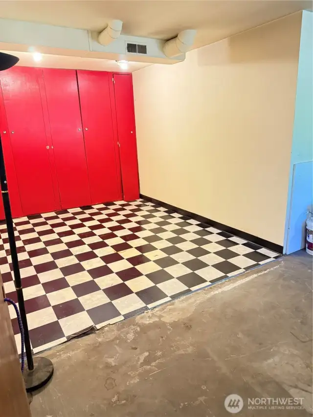 extra room          storage