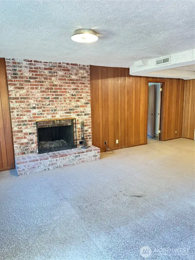 Lover family room