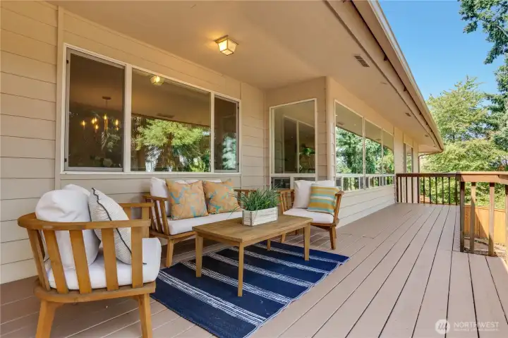 Enjoy Fircrest's iconic evergreens from the freshly painted deck. Reach the Fircrest Community Center and Pool, local cafes, a variety of grocery shops, and waterfront parks all within 10 minutes of home.