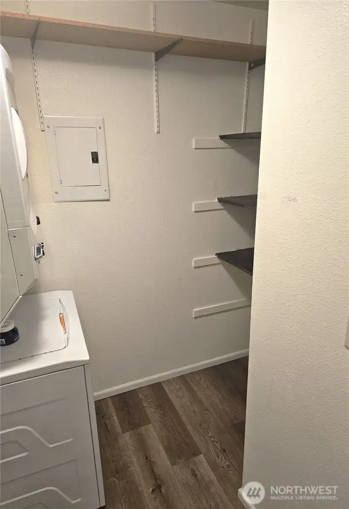 Utility room Washer & Dryer included