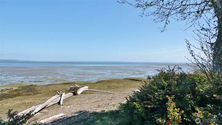 Bay and Mountain views from the lot (looking Southeast).