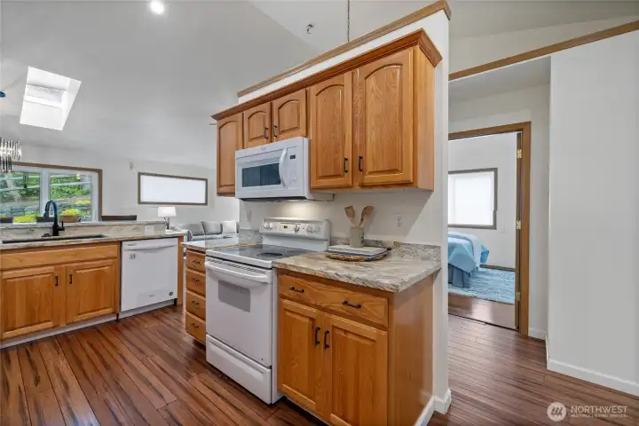 Hardwood floors throughout the entire space Hardwood floors throughout the entire space