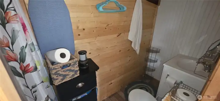 Cabin Bathoom