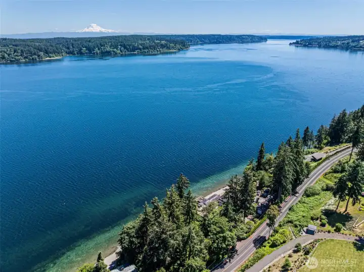 So close to Hwy 16, Costco, Gig Harbor, Port Orchard and Bremerton.