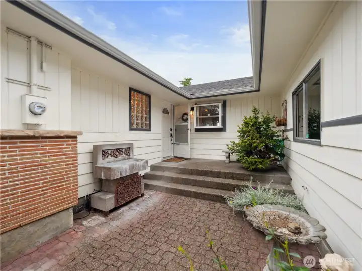 Inviting entry to house