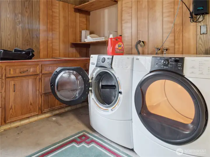 Washer and dryer stays.