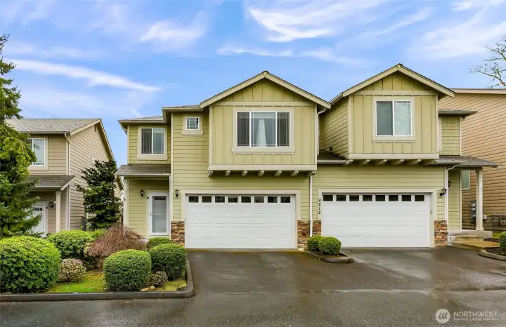 Welcome to 9212 11th PL NE Unit A Welcome to 9212 11th PL NE Unit A