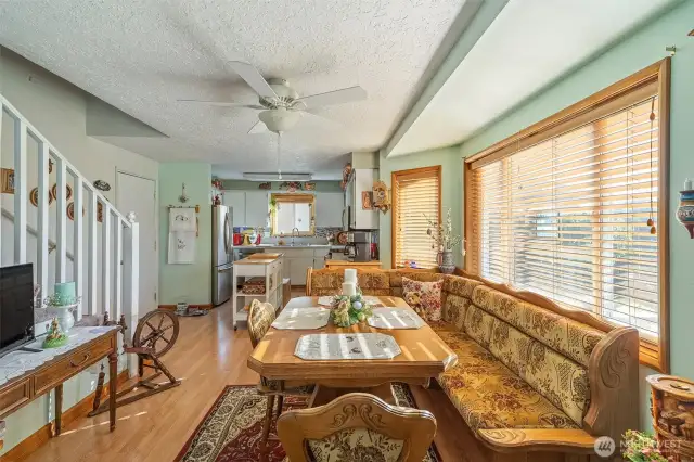 Eat In Dining Area