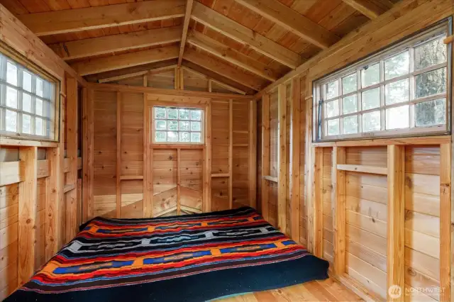 Treehouse loft