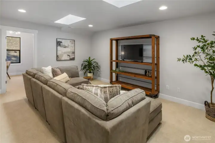 2nd floor family room with skylights. 2nd floor family room with skylights.