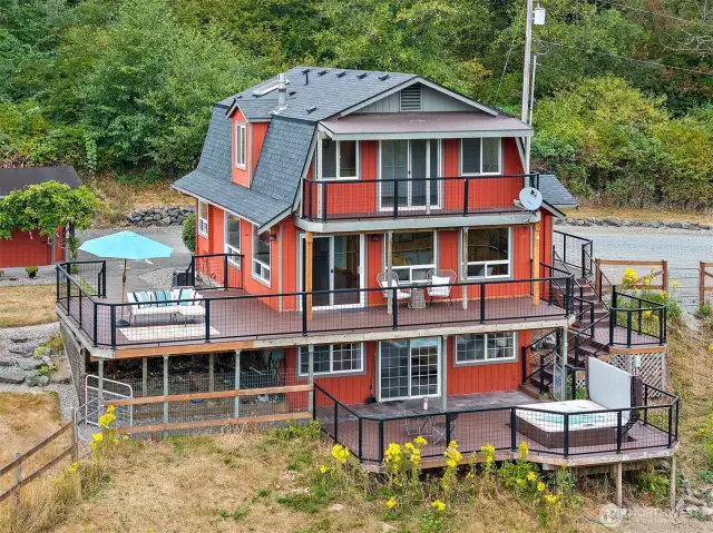 4 Bedroom, 2.5 Bathroom, 2,200 sq Barn-style Home
