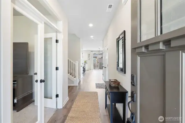 Entrance/foyer