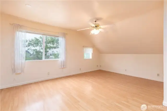 Bedroom unit 2