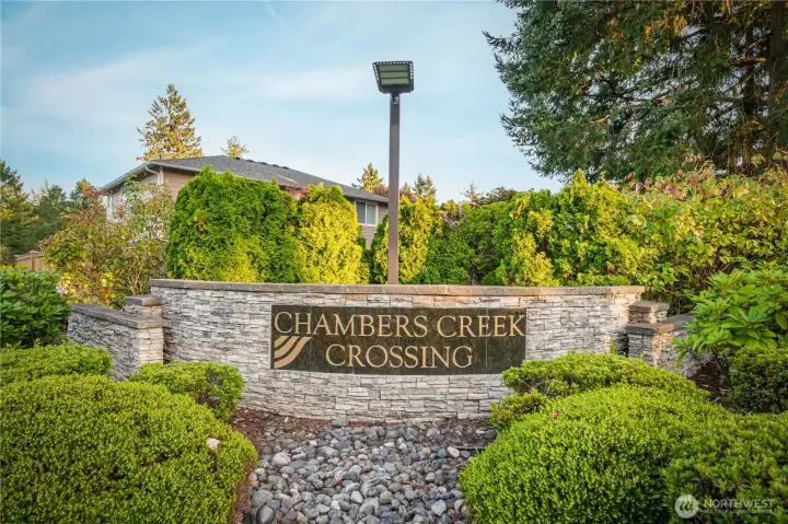 This home is in an excellent location near Chambers Bay, Whole Foods, Trader Joe’s, and just minutes from I-5!