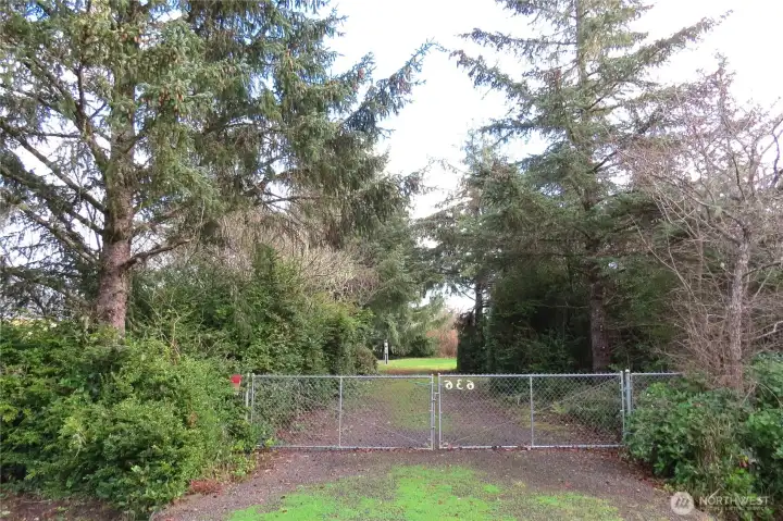 THIS DOUBLE LOT IS CLOSE TO DOWNTOWN OCEAN SHORES AND THE OCEAN!  BUT BEST OF ALL IT IS ALSO ON DUCK LAKE!