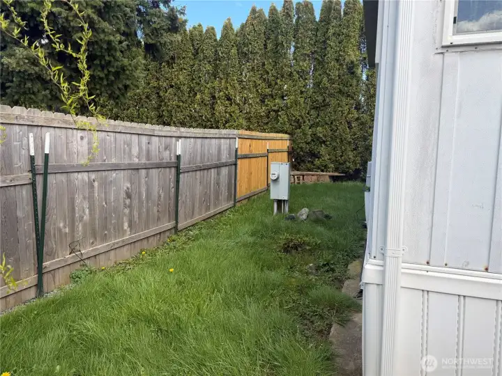 private partial fenced back yard