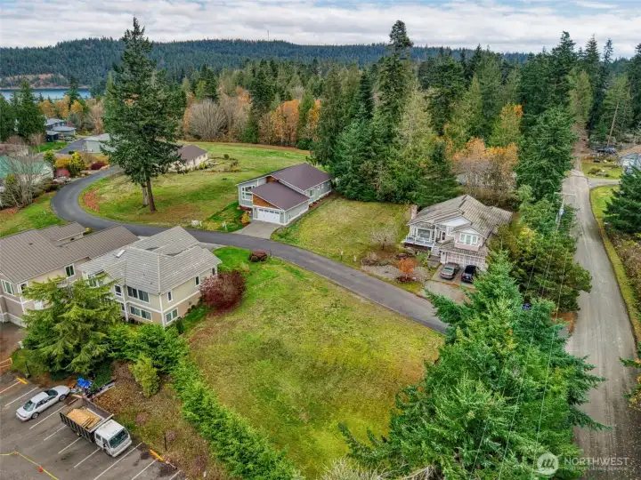 7,841 sqft lot. 7,841 sqft lot.