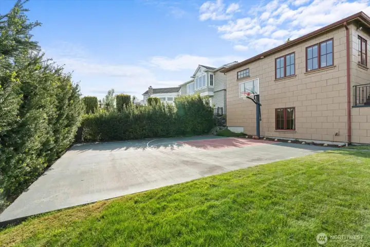 Sport court hidden on side of the home