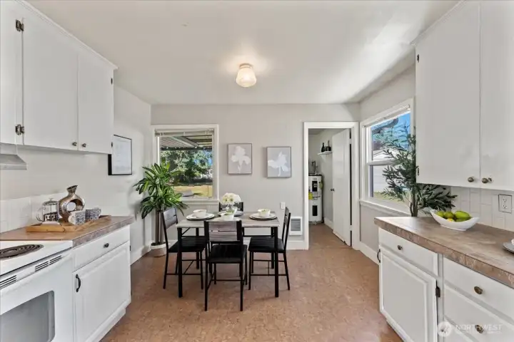 Eat in Kitchen Eat in Kitchen