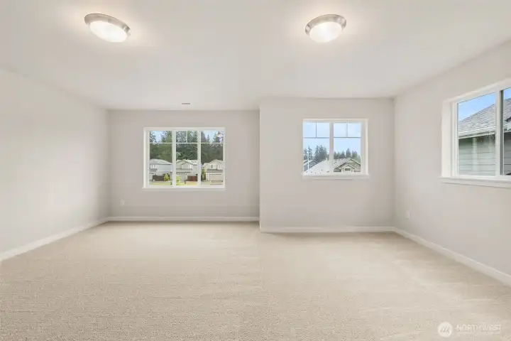 Oversized bonus or 4th bedroom.
