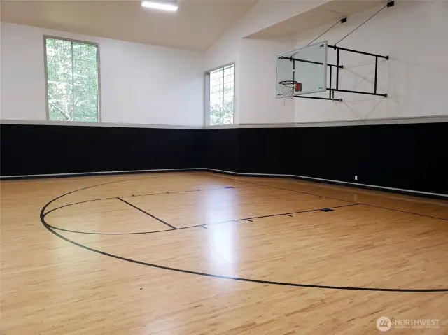 Basketball at on the Green