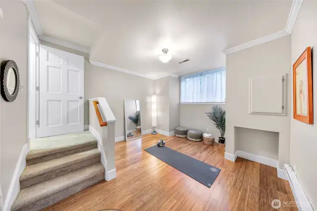Wonderful extra bedroom with high ceilings and tons of light!