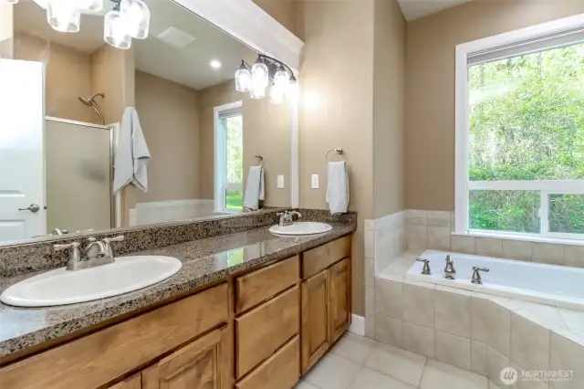Primary bedroom bathroom is 5 piece