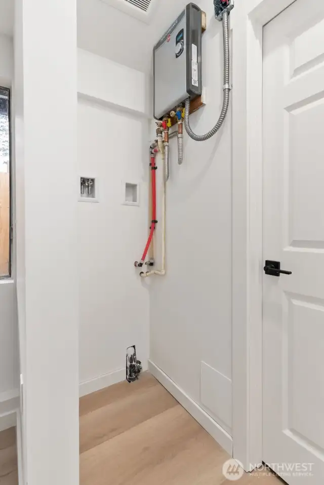 Tankless water heater